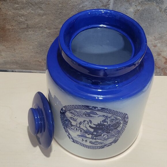 Vintage Blue Willow Canister with Lid Storage Jar Large - Picture 11 of 11